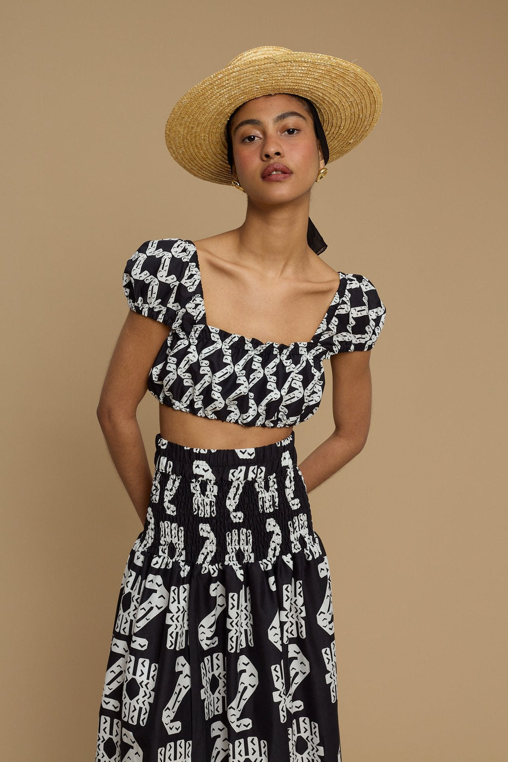 TOP DELOS (NAXOS CUSHION BLACK&WHITE PRINT)