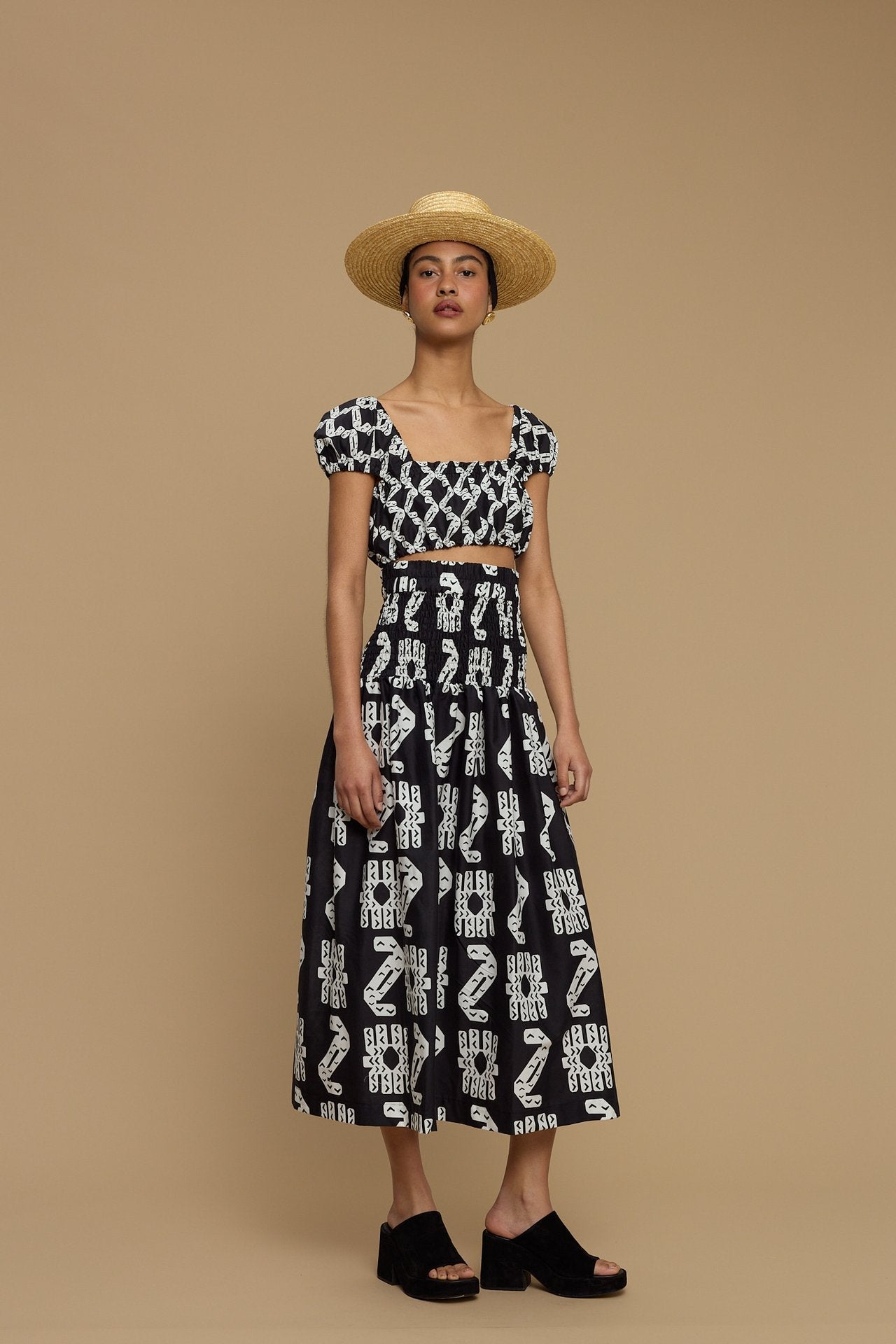 TOP DELOS (NAXOS CUSHION BLACK&WHITE PRINT)