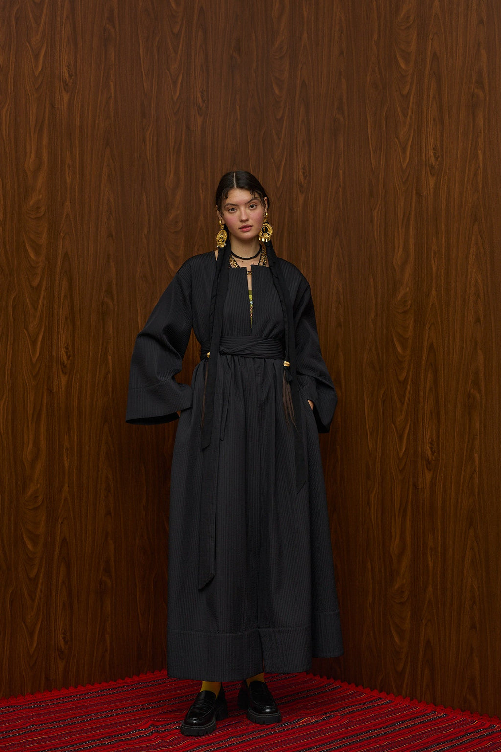 VELENTZA OVERCOAT (BLACK PLISSE)