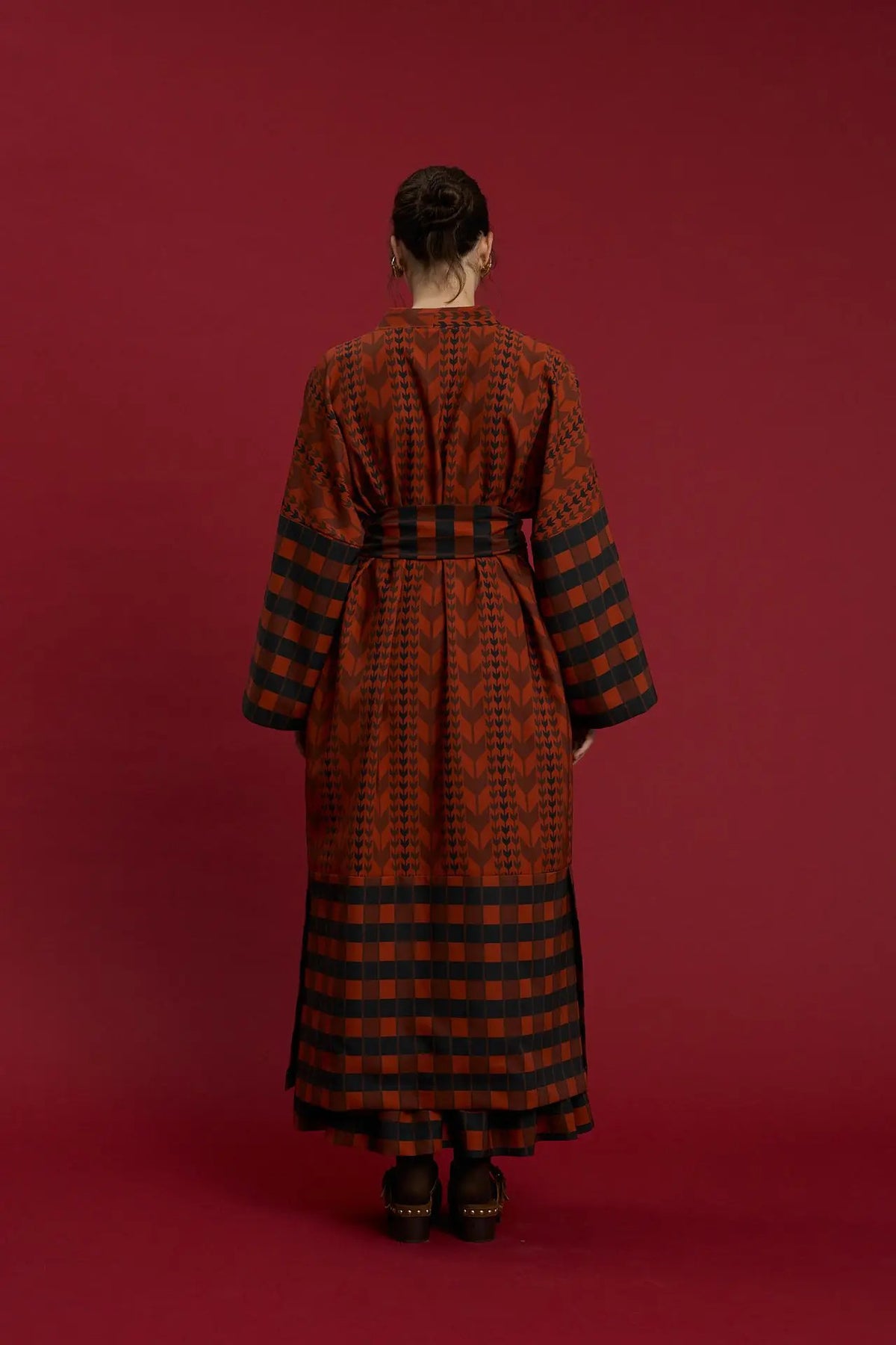 OVERCOAT/KIMONO "FARSALA" (PELION BLACK/REDS PRINT)