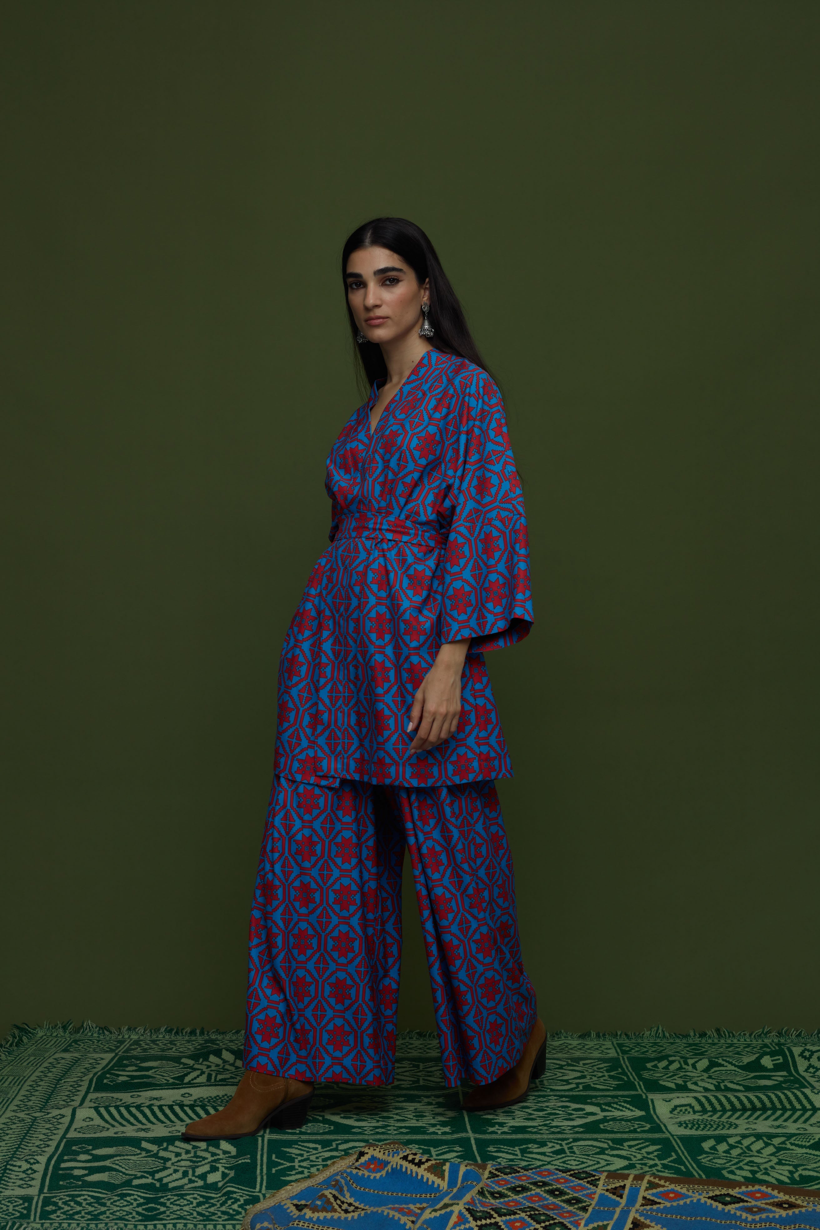 SAITA PANTS (TSAKONIA BLUE&RED PRINT)